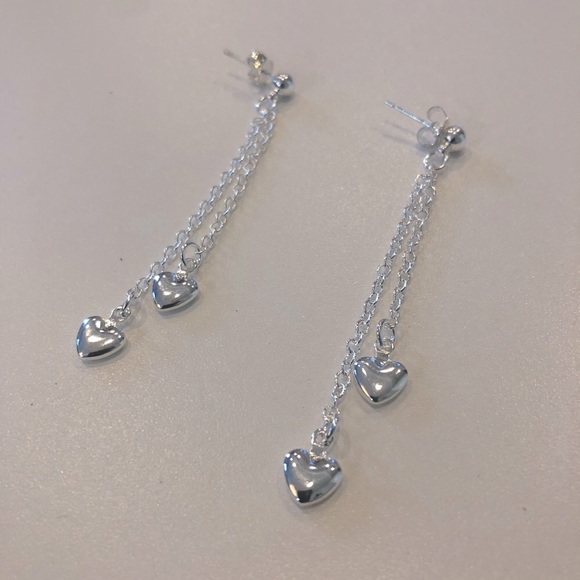 Sterling silver heart earrings - Picture 2 of 3
